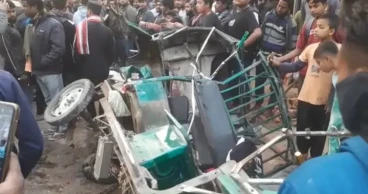 রাজশাহীতে বাসচাপায় শিক্ষার্থীসহ নিহত ৩