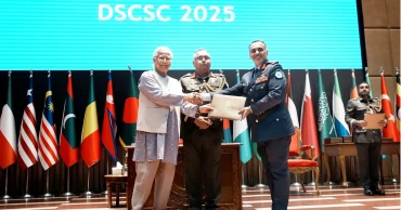 প্রধান উপদেষ্টার উপস্থিতিতে ‘ডিএসসিএসসি সনদ বিতরণ ২০২৫’ অনুষ্ঠিত