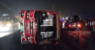 ঢাকা-চট্টগ্রাম মহাসড়কে বাস উল্টে নিহত ১