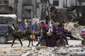 তিন মাস পর গাজায় মানবিক সহায়তা প্রবেশে সম্মত নেতানিয়াহু