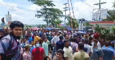 গাজীপুর বনলতা এক্সপ্রেস ট্রেন আটকে বিক্ষোভ