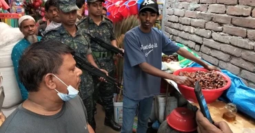 খেজুরে তেল মিশিয়ে বিক্রি, মানিকগঞ্জে ব্যবসায়ীকে ২০ হাজার টাকা জরিমানা