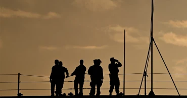 ভেনিজুয়েলার নিষেধাজ্ঞাভুক্ত তেলবাহী জাহাজের ওপর ট্রাম্পের ‘সর্বাত্মক অবরোধ’ ঘোষণা