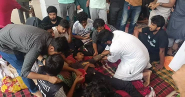 অনশনরত এক কুয়েট শিক্ষার্থী অসুস্থ