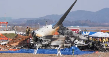 দক্ষিণ কোরিয়ায় বিমান বিধ্বস্ত হয়ে নিহত ১৭৯