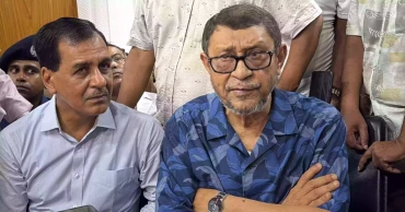 মজুত থাকলেও রোগীকে দেওয়া হচ্ছিলো না স্যালাইন, নিজের টাকায় কিনে দিলেন স্বাস্থ্যমন্ত্রী