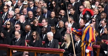 পোপ ফ্রান্সিসের শেষকৃত্যে যোগ দিয়েছেন প্রধান উপদেষ্টা