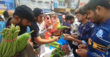 কুমিল্লায় ছাত্রদের ন্যায্য মূল্যের দোকানে ব্যাপক সাড়া