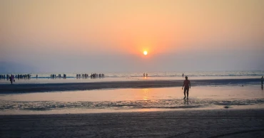 কক্সবাজার ইনানী সমুদ্রসৈকত ভ্রমণ: ঘুরে আসুন প্রবাল পাথুরে সৈকতে