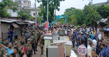 ময়মনসিংহে রেলওয়ের জমিতে থাকা শতাধিক অবৈধ স্থাপনা উচ্ছেদ