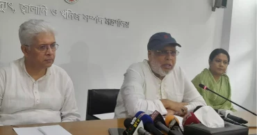 এনবিআর কর্মকর্তাদের ‘নিরীহ’ আন্দোলন সরকারবিরোধী রূপ নেয়: উপদেষ্টা