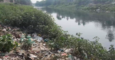 দখল-দূষণে মৃতপ্রায় চুয়াডাঙ্গার ঐতিহ্যবাহী মাথাভাঙ্গা নদী