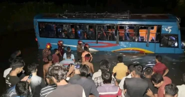 রংপুরে বৌভাত খেয়ে ফেরার পথে বাস পুকুরে, নিহত ৩, আহত অর্ধশতাশিক