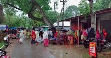 পাবনায় বাসের ধাক্কায় অটোরিকশার ২ যাত্রী নিহত, আহত ৭