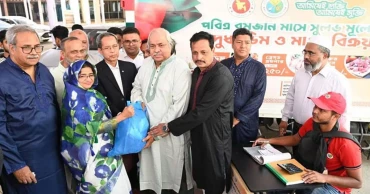 জাতীয় প্রেস ক্লাবে সুলভ মূল্যে পণ্য বিক্রি শুরু