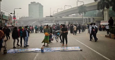 ফার্মগেটে শিক্ষার্থীদের সড়ক অবরোধ, যান চলাচল বন্ধ