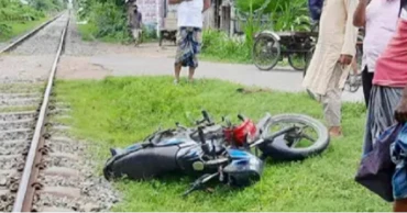 গাজীপুরে ট্রেনের ধাক্কায় মোটরসাইকেলের দুই আরোহী নিহত