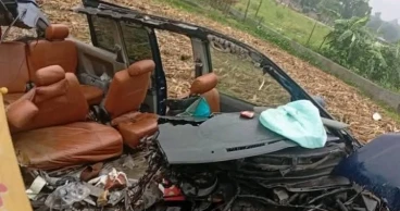 দিনাজপুরে ট্রাক-মাইক্রোবাস সংঘর্ষে নিহত ৩, আহত ৫