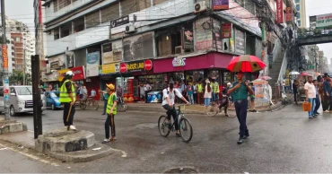 ঢাকায় ট্রাফিক নিয়ন্ত্রণে সহায়তাকারী শিক্ষার্থীর সংখ্যা কমেছে