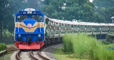 যাত্রাপথে কক্সবাজার এক্সপ্রেসের ইঞ্জিন বিকল, দুর্ভোগে ৮ শতাধিক যাত্রী