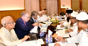 গণতান্ত্রিক রাষ্ট্র কাঠামো গঠনের দীর্ঘদিনের আকাঙ্ক্ষা অর্জনের চেষ্টা করছি: আলী রীয়াজ