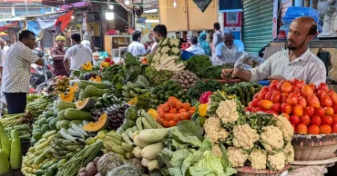 খুলনার বাজারে শীতকালীন সবজি আসলেও দামে নাগাল পাচ্ছে না ক্রেতারা