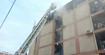 গুলিস্তানে সুন্দরবন মার্কেটে আগুন, ১ ঘণ্টার চেষ্টায় নিয়ন্ত্রণে