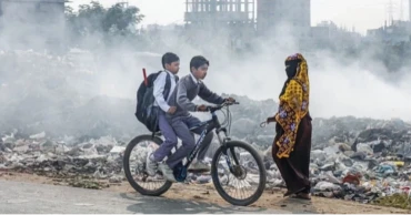 আজও বায়ুদূষণে শীর্ষ শহর ঢাকা, স্বাস্থ্যঝুঁকিতে বাসিন্দারা