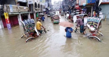 চট্টগ্রামে সামান্য বৃষ্টিতেই জলাবদ্ধতা, ভোগান্তিতে কর্মজীবী মানুষ