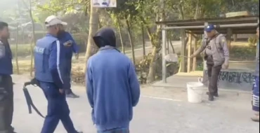 ফরিদপুর-১: ভোটকেন্দ্রের পাশে বোমাসদৃশ বস্তু উদ্ধার