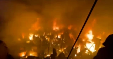 মুন্সীগঞ্জে আগুনে শতাধিক দোকান ভস্মীভূত