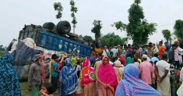 লালমনিরহাটে পণ্যবাহী ট্রাক উল্টে কৃষক নিহত