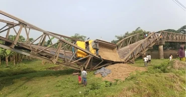 ট্রাকসহ সেতু ভেঙে নদীতে, ময়মনসিংহ-ধোবাউড়া সড়ক যোগাযোগ বন্ধ