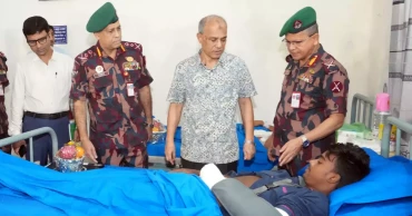 আহত বিজিবি সদস্য ও শিক্ষার্থীদের দেখতে পিলখানা হাসপাতালে স্বরাষ্ট্র উপদেষ্টা