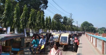 যশোরে ইজিবাইক ও অটোরিকশার দৌরাত্ম্যে সড়কে তীব্র যানযট, দুর্ভোগে শহরবাসী