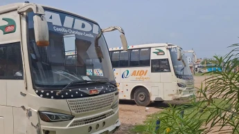 পরিবহন শ্রমিকদের ওপর হামলা, প্রতিবাদে চাঁদপুর-কুমিল্লা রুটে বাস চলাচল বন্ধ