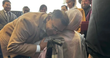 ৭ বছর পর মা-ছেলের আবেগঘন পুনর্মিলন