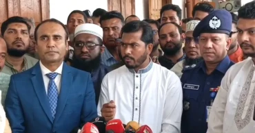 ইরানে প্রবাসী বাংলাদেশিদের সামরিক স্থাপনা এড়িয়ে চলার পরামর্শ শ্রম প্রতিমন্ত্রীর