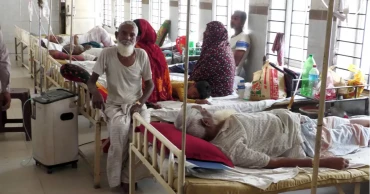 চিকিৎসক সংকট ও নানা অব্যবস্থাপনায় ধুঁকছে হরিণাকুন্ডু স্বাস্থ্য কমপ্লেক্স