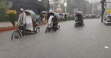 চট্টগ্রামে টানা বৃষ্টিতে ব্যাপক জলাবদ্ধতা, জনদুর্ভোগ চরমে