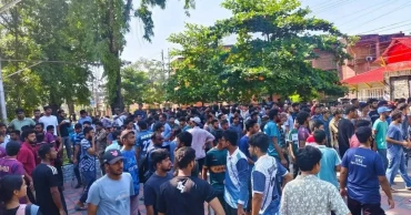 বাকৃবি: অনেকেই ছাড়ছেন হল, নির্দেশনা প্রত্যাখ্যান করে একাংশের বিক্ষোভ