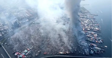 মালয়েশিয়ায় ভয়াবহ অগ্নিকাণ্ড, ১ হাজার বাড়ি ভস্মীভূত