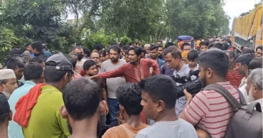 গাছে ঝুলন্ত অবস্থায় অটোচালকের লাশ, কুষ্টিয়া-রাজবাড়ী মহাসড়ক অবরোধ