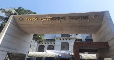 ঢামেকের তৃতীয় তলার ছাদের পলেস্তারা খুলে রোগী আহত