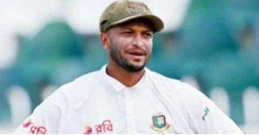 দেশে ফিরছেন না সাকিব