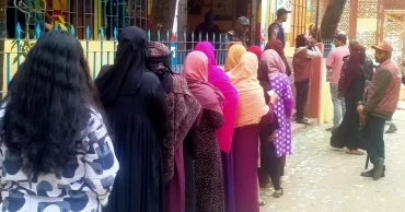 সিলেটে কোথাও কেন্দ্রের সামনে ভোটারদের দীর্ঘ লাইন, কোথাও ফাঁকা