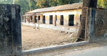 মির্জাগঞ্জের পরিত্যক্ত সরকারি ভবন এখন মাদকসেবীদের আখড়া