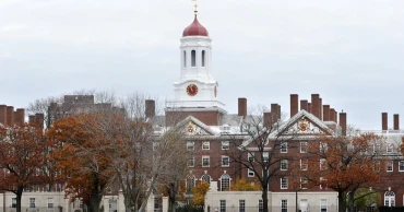 হাভার্ড বিশ্ববিদ্যালয়ের ফেডারেল অর্থ ফেরত দিতে ট্রাম্প প্রশাসনকে আদালতের নির্দেশ