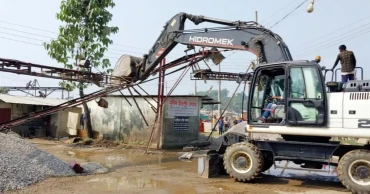 সিলেটে ৩০ অবৈধ স্টোন ক্রাশিং মেশিন উচ্ছেদ