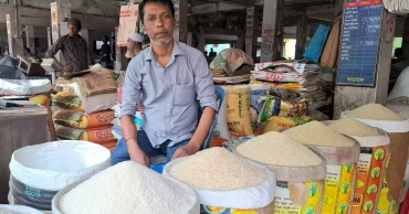 নওগাঁয় ধান কাটার ভরা মৌসুমেও বাড়ল চালের দাম